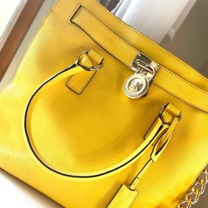 Large Michael Kors satchel! 💛